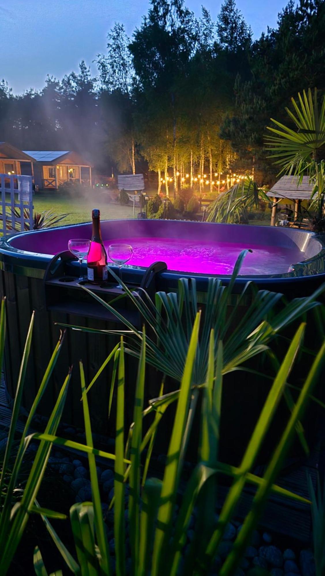 Vip Village Las Woda Rower - Podgrzewany Basen, Balia, Sauna Miedzierza エクステリア 写真