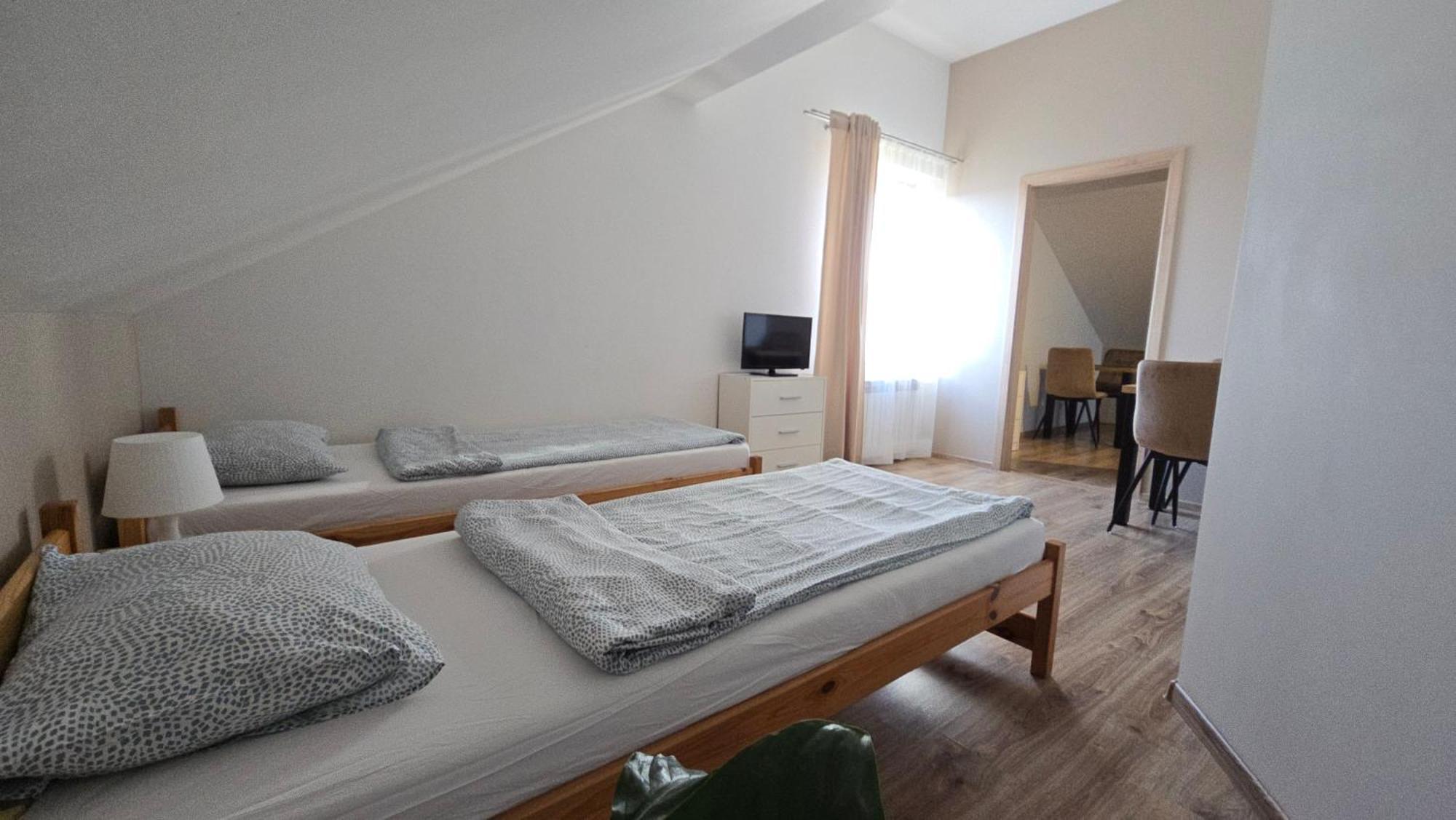 Vip Village Las Woda Rower - Podgrzewany Basen, Balia, Sauna Miedzierza エクステリア 写真
